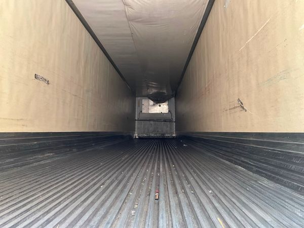 2011 Utility 3000R Reefer Trailer- Thermo King SB-210