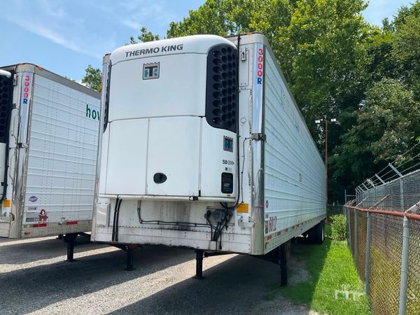 2011 Utility 3000R Reefer Trailer- Thermo King SB-210