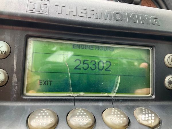 2011 Utility 3000R Reefer Trailer- Thermo King SB-210