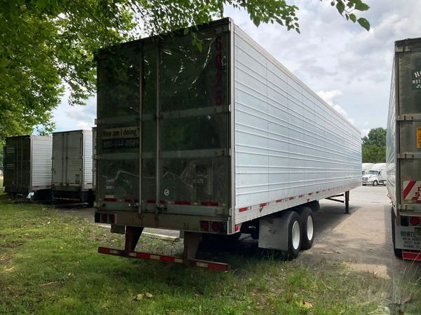 2011 Utility 3000R Reefer Trailer- Thermo King SB-210
