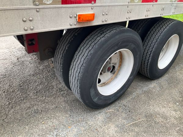 2008 Utility 3000R Reefer Trailer- Thermo King SB-210