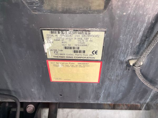 2008 Utility 3000R Reefer Trailer- Thermo King SB-210