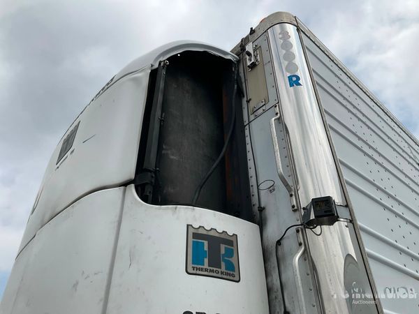2011 Utility 3000R Reefer Trailer- Thermo King SB-210