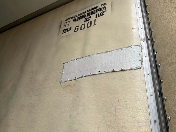2011 Utility 3000R Reefer Trailer- Thermo King SB-210