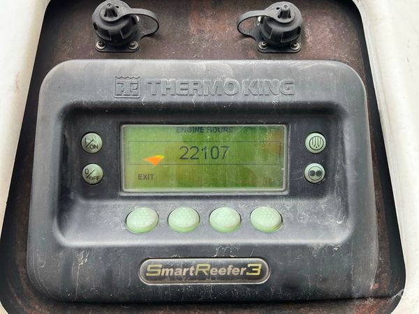 2011 Utility 3000R Reefer Trailer- Thermo King SB-210