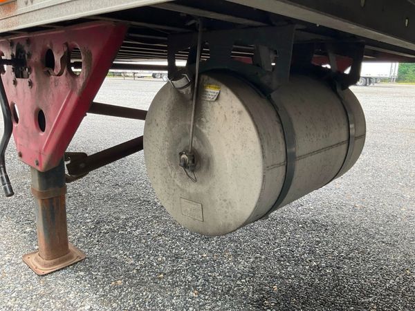 2011 Utility 3000R Reefer Trailer- Thermo King SB-210