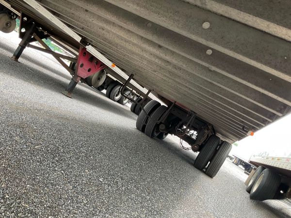 2011 Utility 3000R Reefer Trailer- Thermo King SB-210