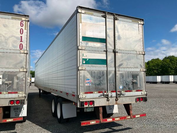 2011 Utility 3000R Reefer Trailer- Thermo King SB-210