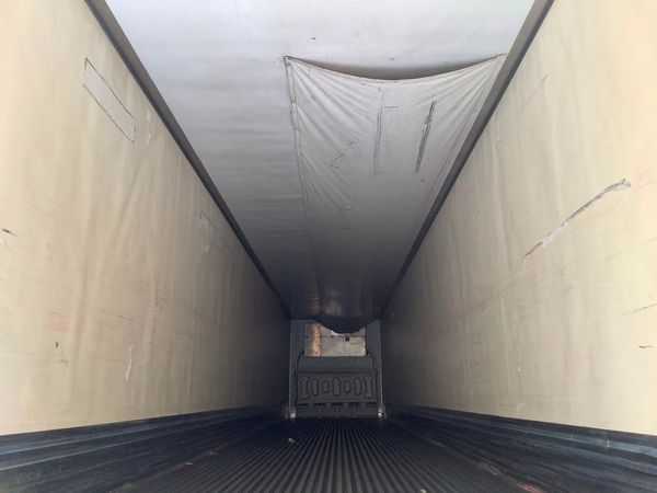2011 Utility 3000R Reefer Trailer- Thermo King SB-210