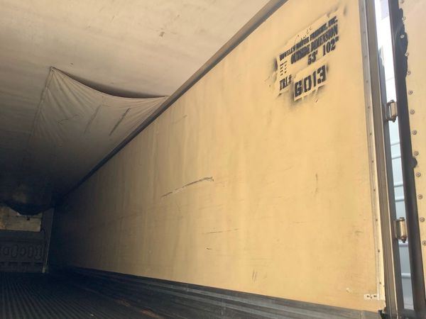 2011 Utility 3000R Reefer Trailer- Thermo King SB-210