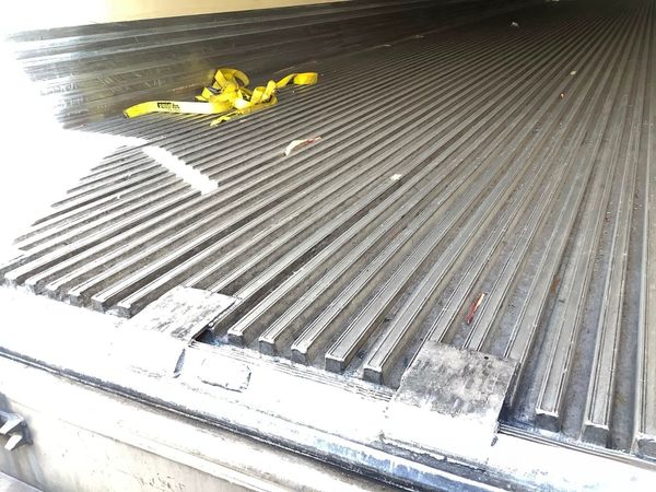 2011 Utility 3000R Reefer Trailer- Thermo King SB-210