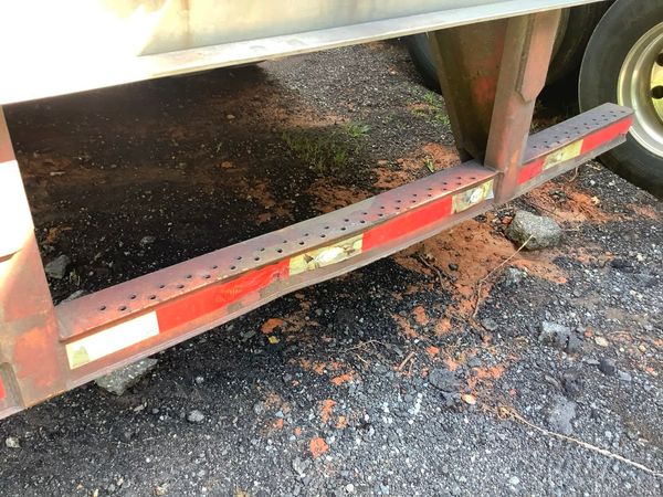 2011 Utility 3000R Reefer Trailer- Thermo King SB-210