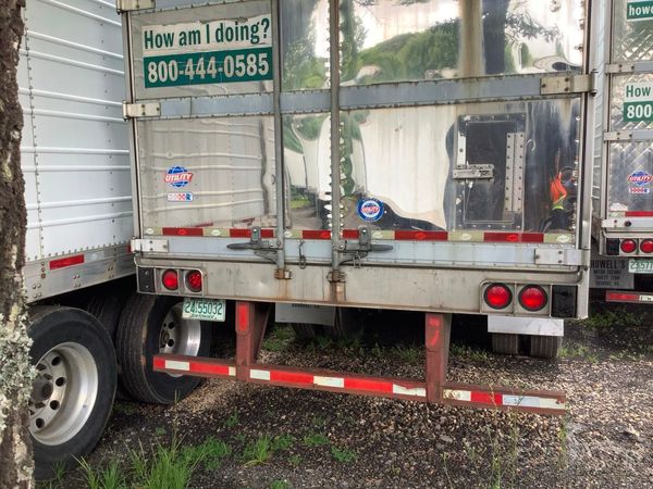 2011 Utility 3000R Reefer Trailer- Thermo King SB-210