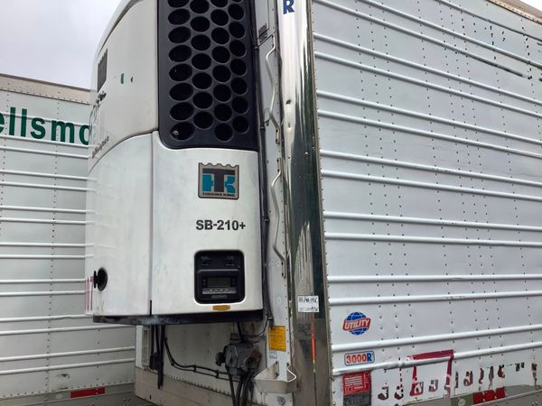 2011 Utility 3000R Reefer Trailer- Thermo King SB-210