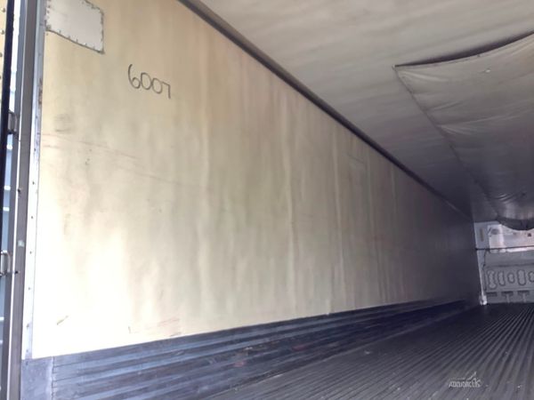 2011 Utility 3000R Reefer Trailer- Thermo King SB-210