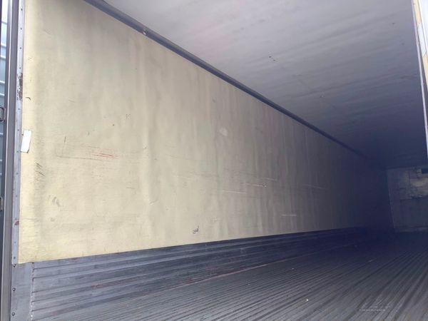 2011 Utility 3000R Reefer Trailer- Thermo King SB-210