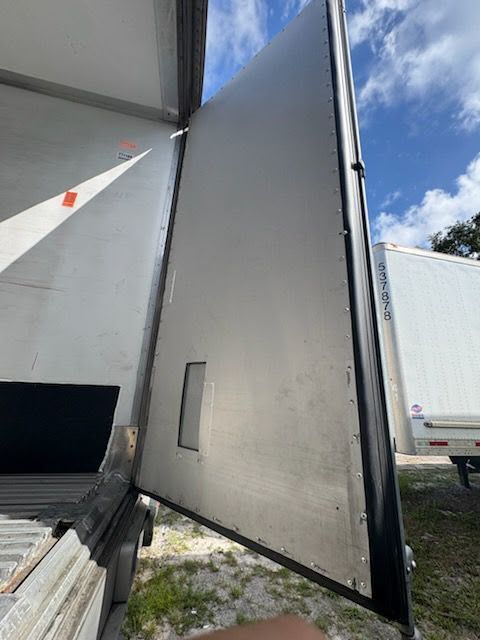 2018 Utility 3000R Reefer Trailer- Thermo King C600