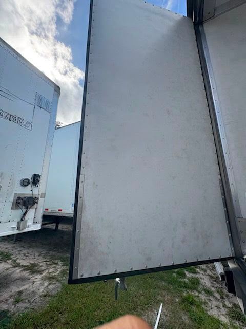 2018 Utility 3000R Reefer Trailer- Thermo King C600 