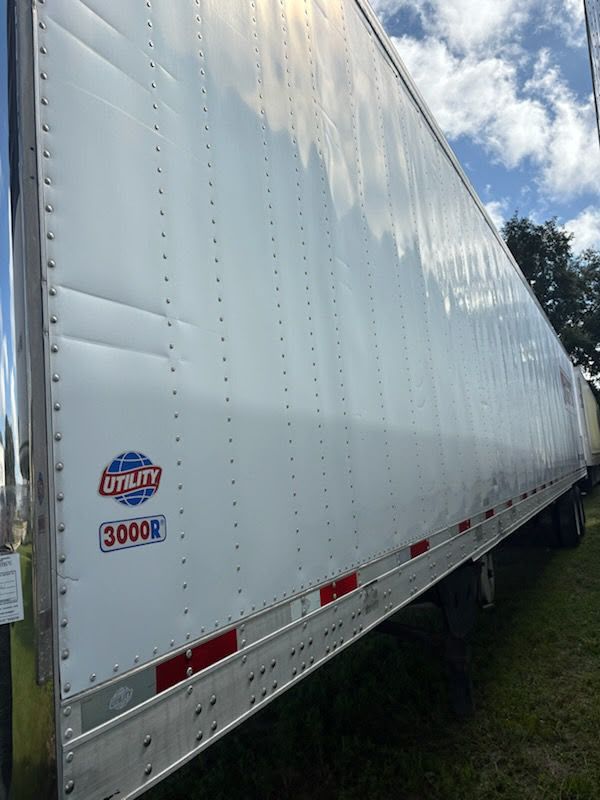 2018 Utility 3000R Reefer Trailer- Thermo King C600 