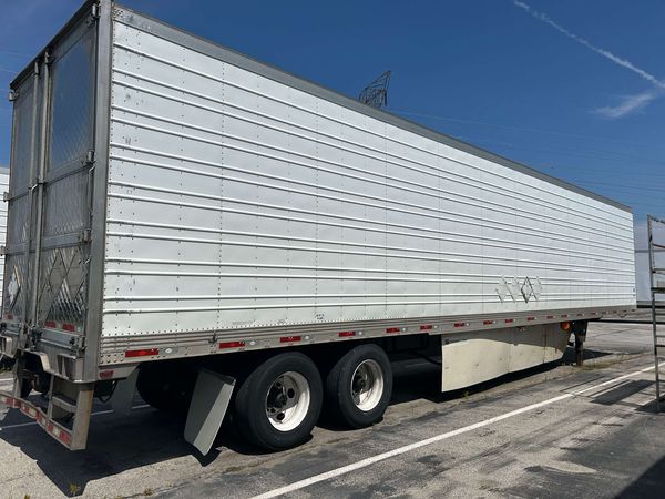 2017 Utility 3000R Multi Temp Reefer Trailer- Thermo King S610M