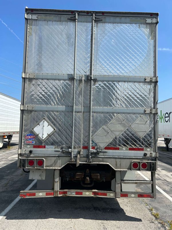 2017 Utility 3000R Multi Temp Reefer Trailer- Thermo King S610M