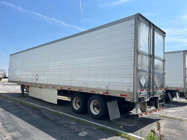 2017 Utility 3000R Multi Temp Reefer Trailer- Thermo King S610M