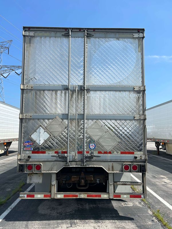 2017 Utility 3000R Multi Temp Reefer Trailer- Thermo King S610M