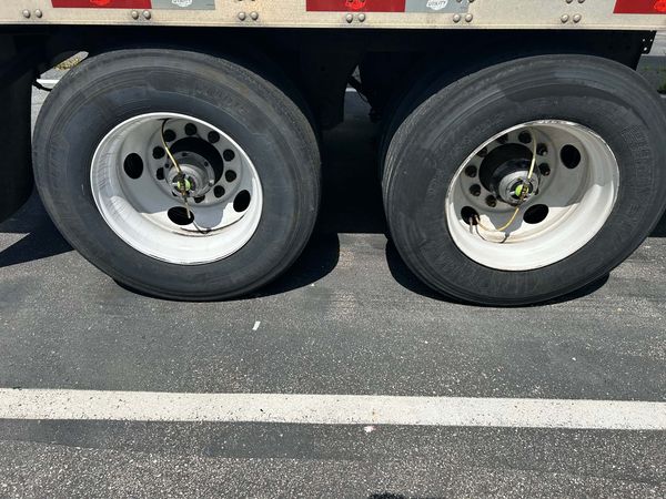 2017 Utility 3000R Multi Temp Reefer Trailer- Thermo King S610M