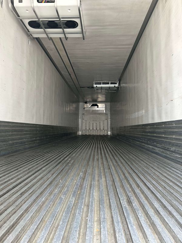2017 Utility 3000R Multi Temp Reefer Trailer- Thermo King S610M