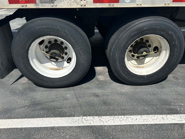 2017 Utility 3000R Multi Temp Reefer Trailer- Thermo King S610M