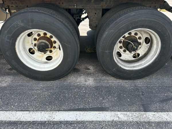 2017 Utility 3000R Multi Temp Reefer Trailer- Thermo King S610M