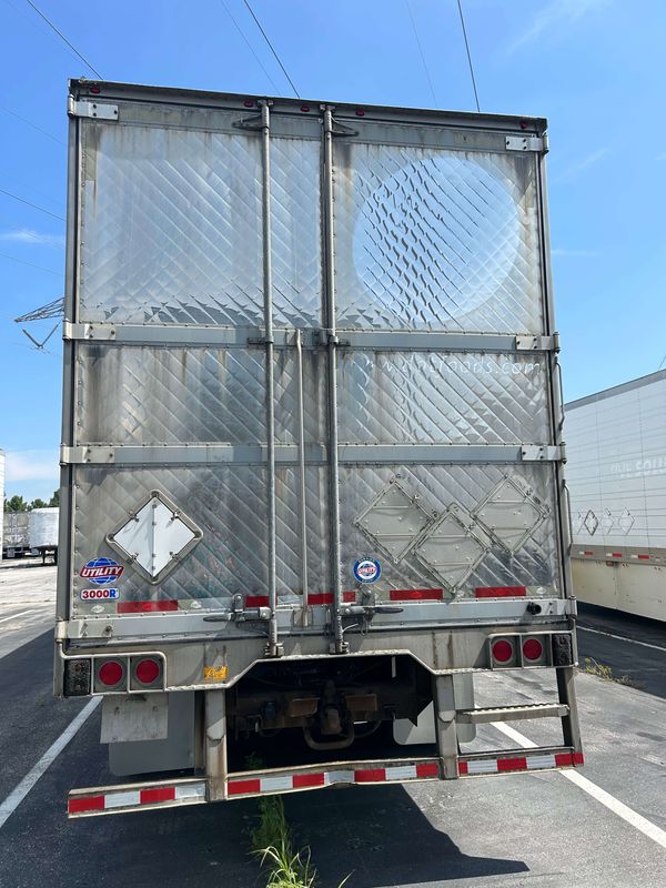 2017 Utility 3000R Multi Temp Reefer Trailer- Thermo King S610M