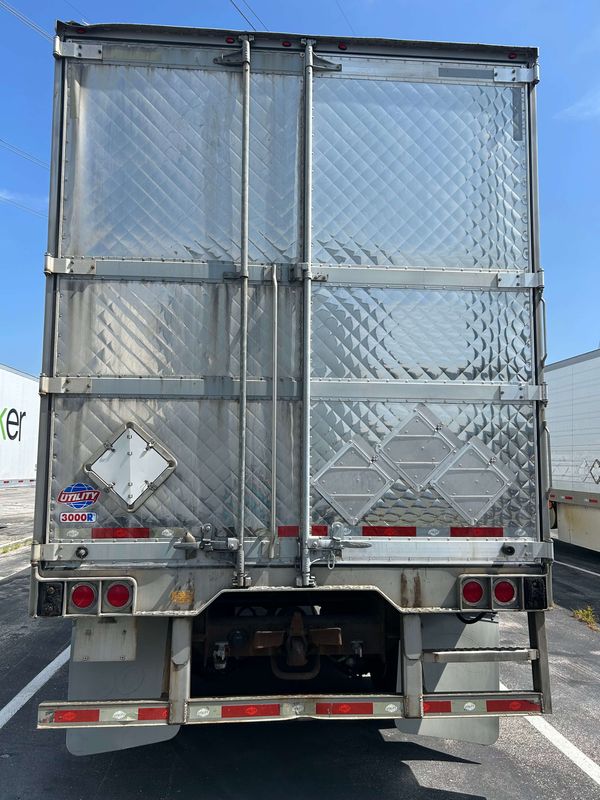 2017 Utility 3000R Multi Temp Reefer Trailer- Thermo King S610M