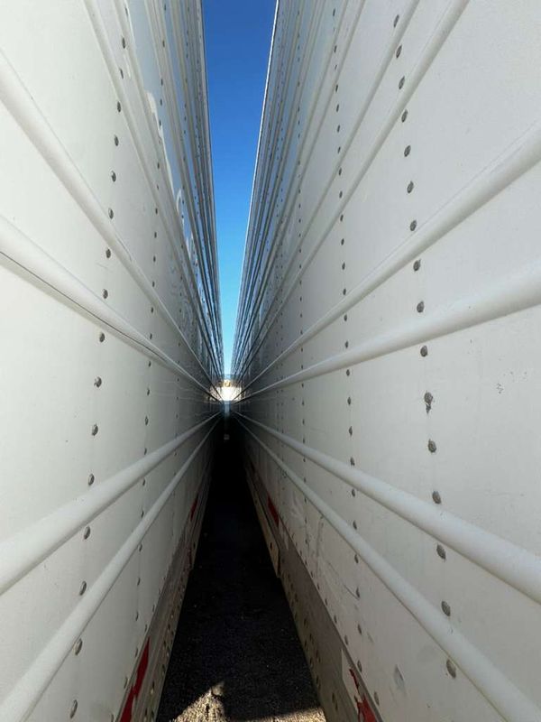 2015 Utility 3000R Reefer Trailer – Thermo King Precedent S-600